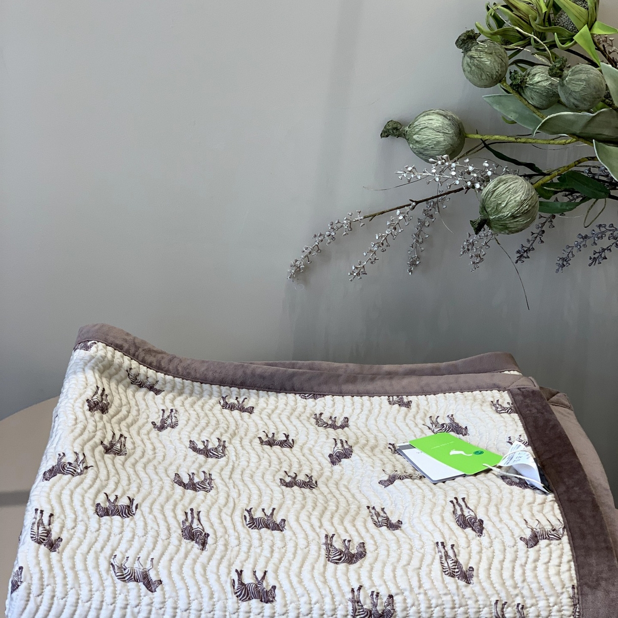 91家纺网 家纺一手货源 找家纺 汇庭 2025秋冬新款卡司绒单品床盖系列 美顿