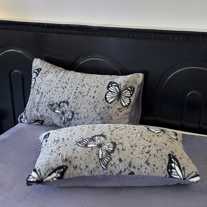 91家纺网 家纺一手货源 找家纺 梵克保罗 2025秋冬新款直播热款高克重兔毛绒牛奶绒印花四件套床笠款 蝶影