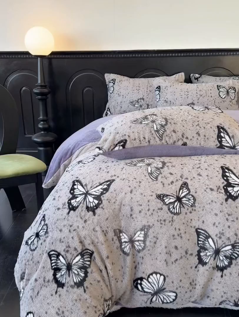 91家纺网 家纺一手货源 找家纺 梵克保罗 2025秋冬新款直播热款高克重兔毛绒牛奶绒印花四件套床笠款 蝶影