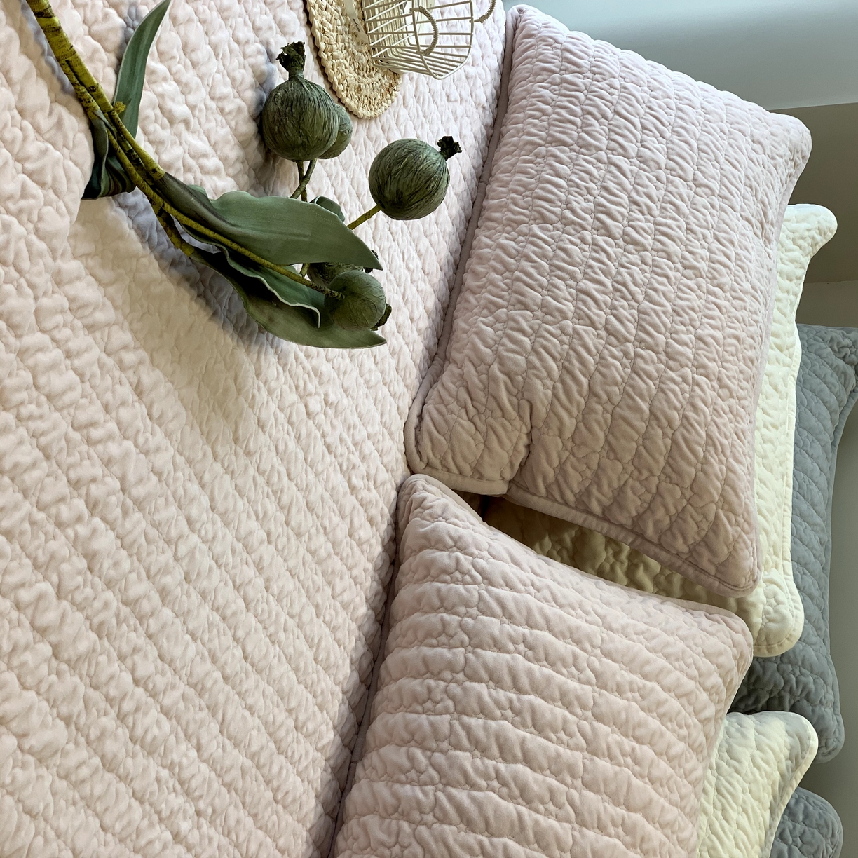 91家纺网 家纺一手货源 找家纺 汇庭 2025秋冬新款海洋星床盖三件套系列 粉色