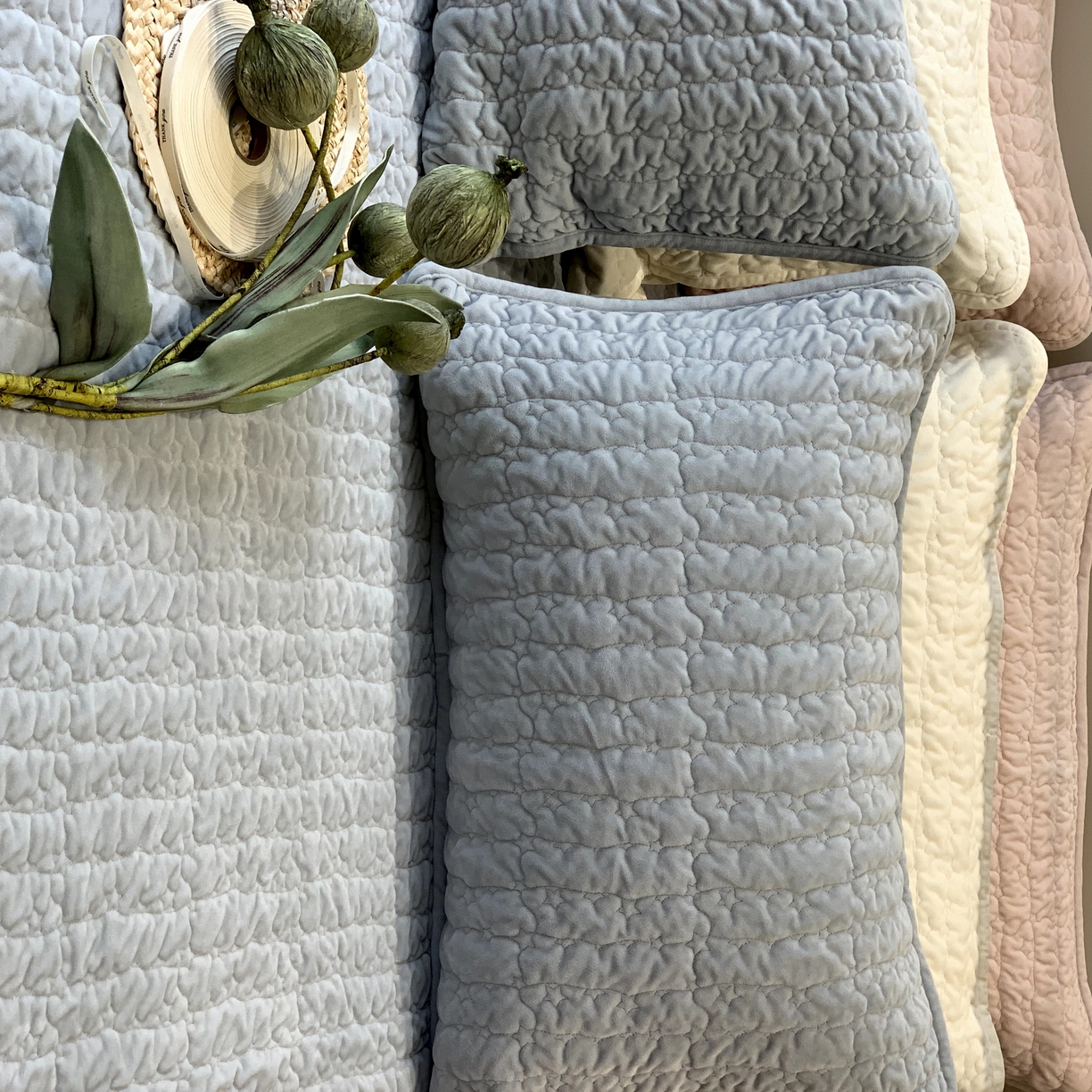 91家纺网 家纺一手货源 找家纺 汇庭 2025秋冬新款海洋星床盖三件套系列 蓝色