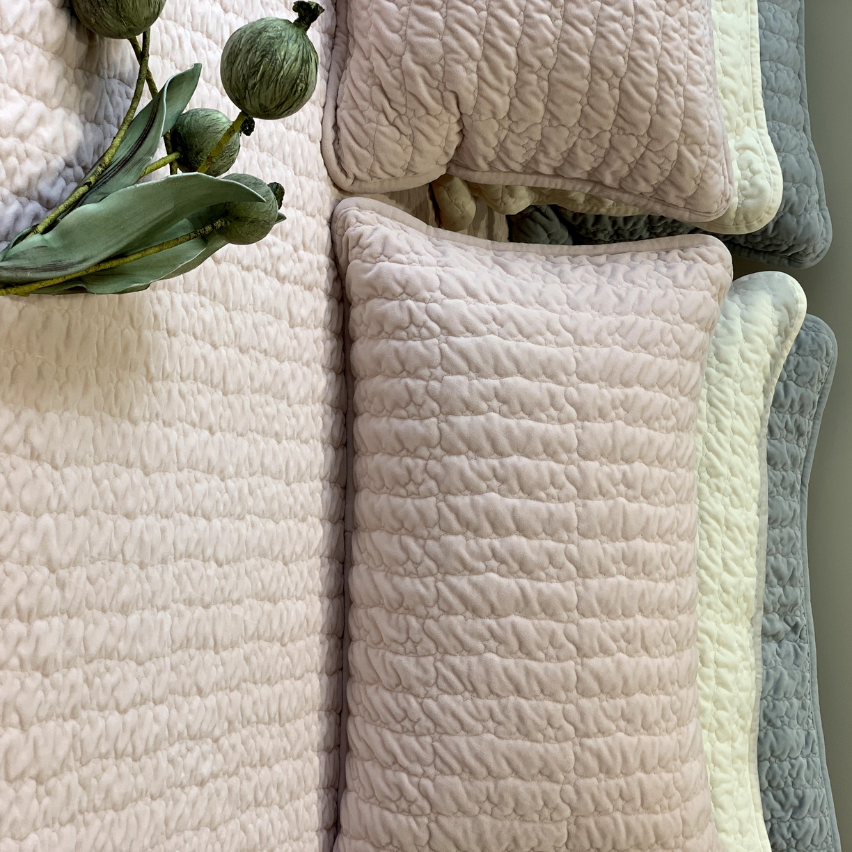 91家纺网 家纺一手货源 找家纺 汇庭 2025秋冬新款海洋星床盖三件套系列 粉色