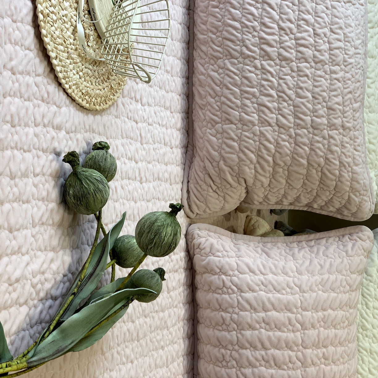 91家纺网 家纺一手货源 找家纺 汇庭 2025秋冬新款海洋星床盖三件套系列 粉色