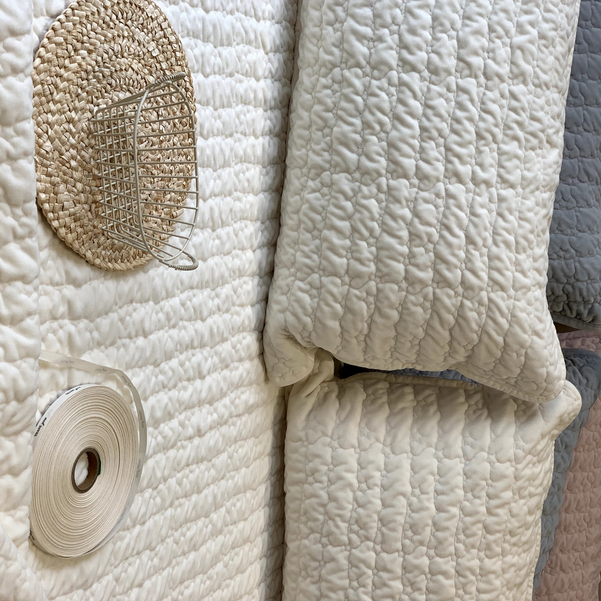 91家纺网 家纺一手货源 找家纺 汇庭 2025秋冬新款海洋星床盖三件套系列 白色