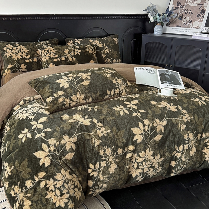 91家纺网 家纺一手货源 找家纺 梵克保罗 2025秋冬新款直播热款高克重兔毛绒牛奶绒印花四件套床笠款 花枝