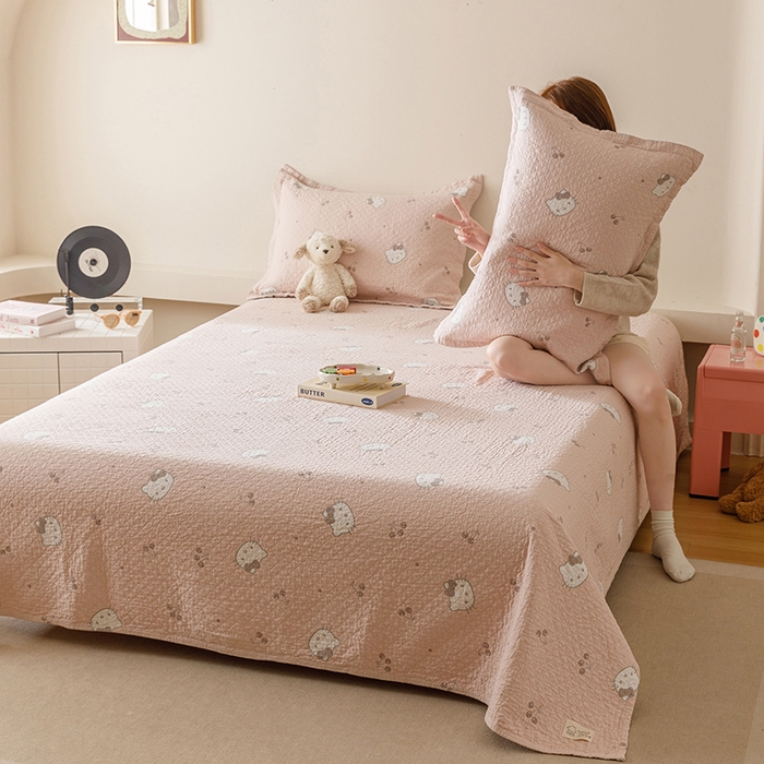 91家纺网 家纺一手货源 找家纺 （总）麻依 2025新款安心棉床盖三件全棉四层纱布床单