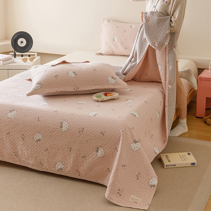 91家纺网 家纺一手货源 找家纺 （总）麻依 2025新款安心棉床盖三件全棉四层纱布床单