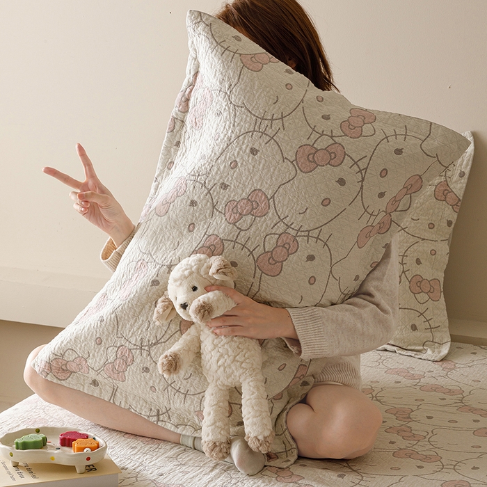 91家纺网 家纺一手货源 找家纺 麻依 2025新款安心棉床盖三件全棉四层纱布床单 团团KT