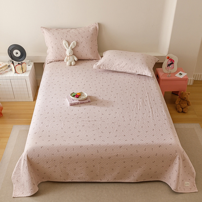 91家纺网 家纺一手货源 找家纺 麻依 2025新款安心棉床盖三件全棉四层纱布床单 欣欣樱桃