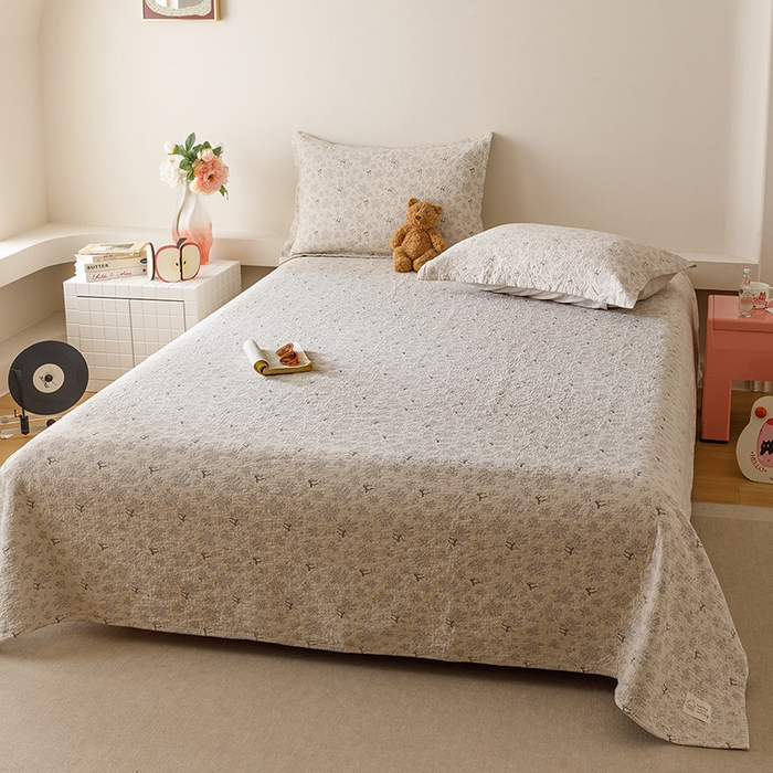 91家纺网 家纺一手货源 找家纺 麻依 2025新款安心棉床盖三件全棉四层纱布床单 雪漫