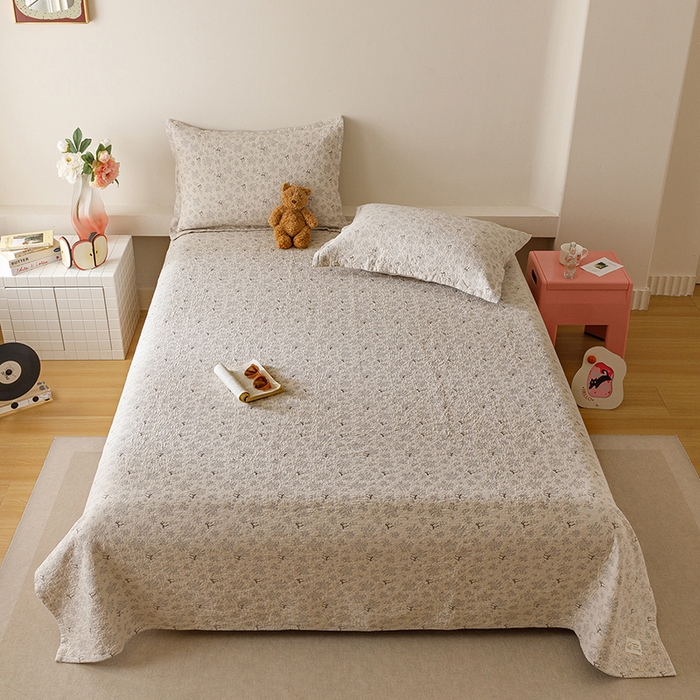 91家纺网 家纺一手货源 找家纺 麻依 2025新款安心棉床盖三件全棉四层纱布床单 雪漫