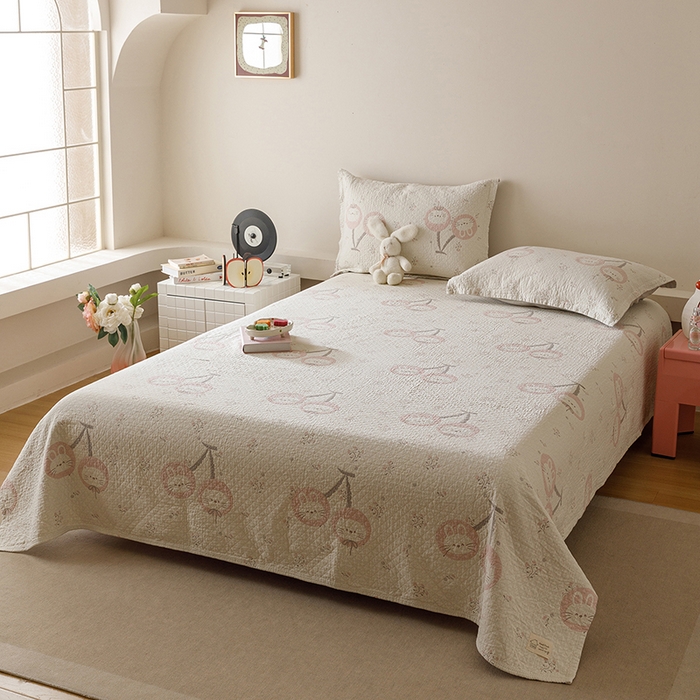 91家纺网 家纺一手货源 找家纺 麻依 2025新款安心棉床盖三件全棉四层纱布床单 樱桃兔猫