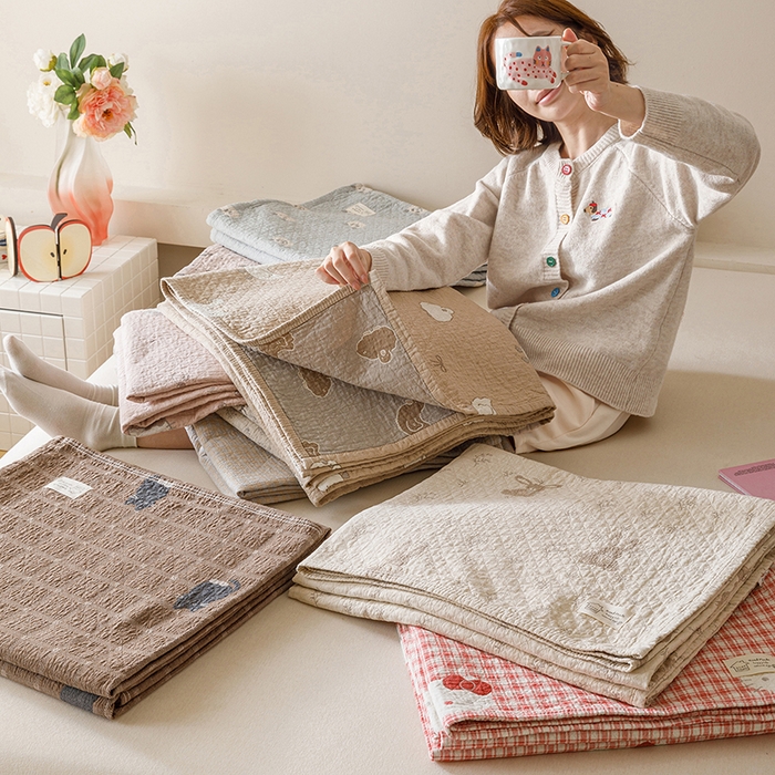 91家纺网 家纺一手货源 找家纺 麻依 2025新款安心棉床盖三件全棉四层纱布床单 组合