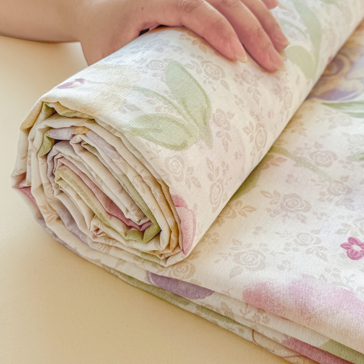 91家纺网 家纺一手货源 找家纺 尚帛 2026新款全棉品质喷气印花爆款四件套 多规格套件 单品系列-单枕套 甜心花朵