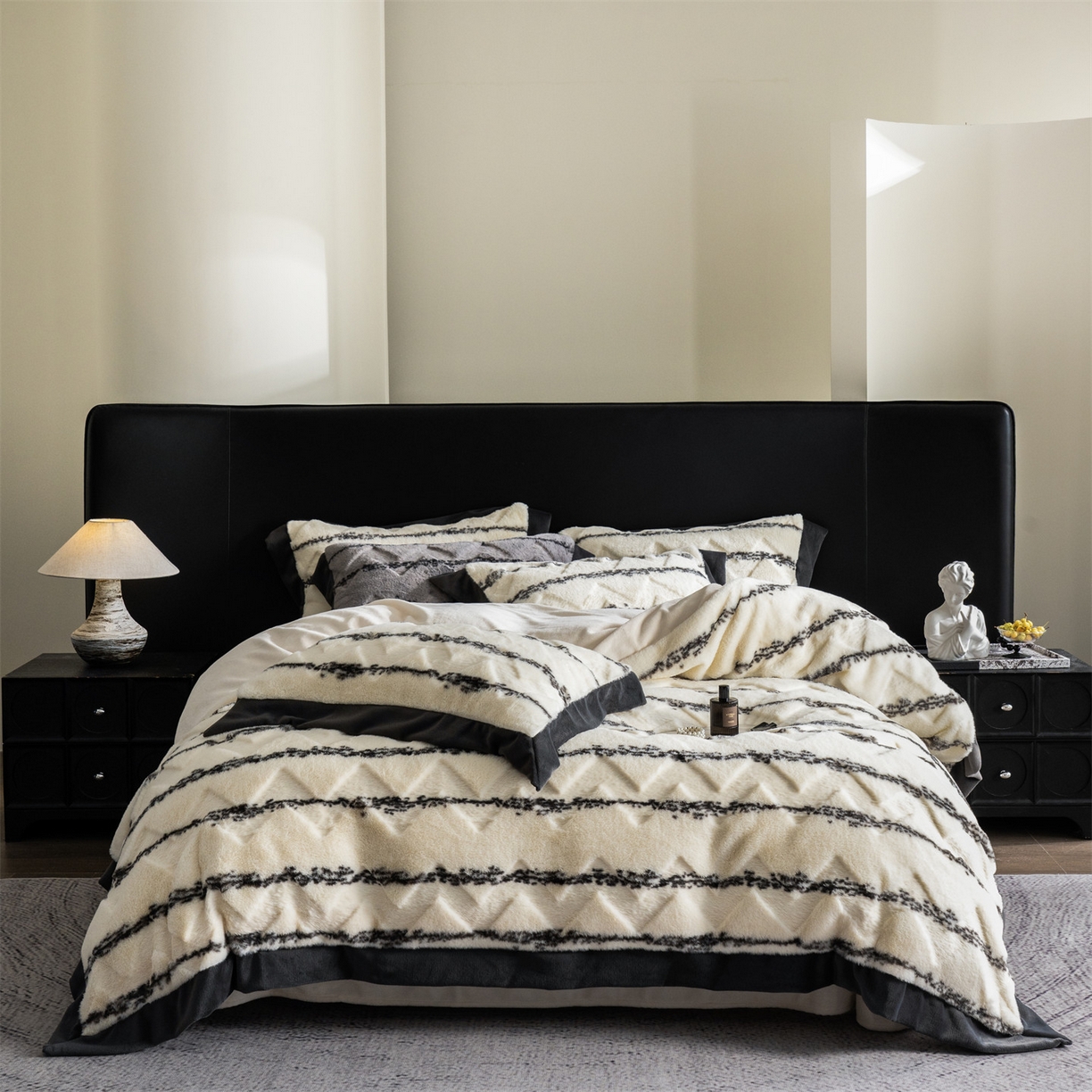 91家纺网 家纺一手货源 找家纺 凯罗 2025秋冬兔绒四件套  轻奢风兔绒四件套 高端兔兔绒四件套 云绒白