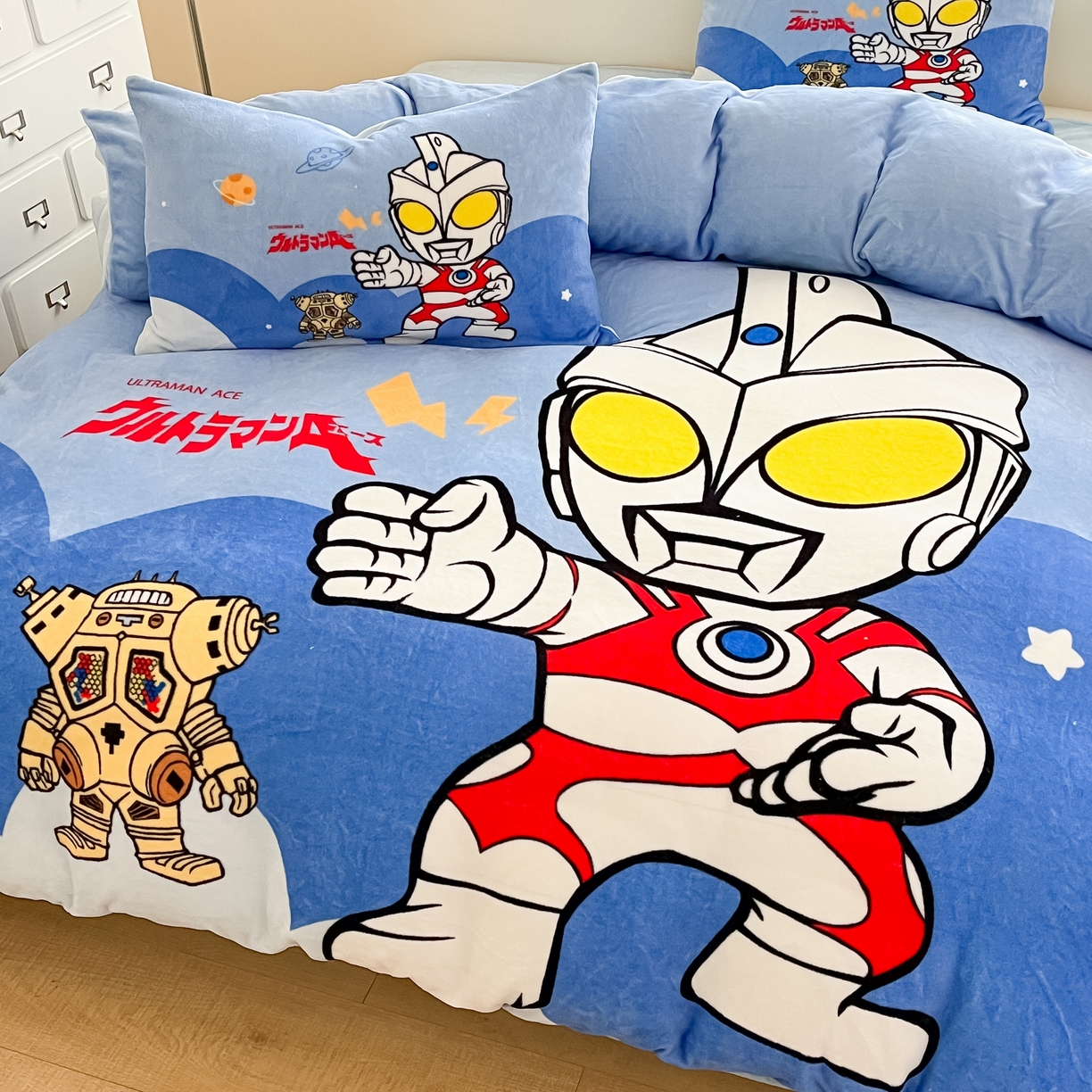 91家纺网 家纺一手货源 找家纺 蘭菲家纺 2025新款奥特曼牛奶绒四件套 奥特曼-出击