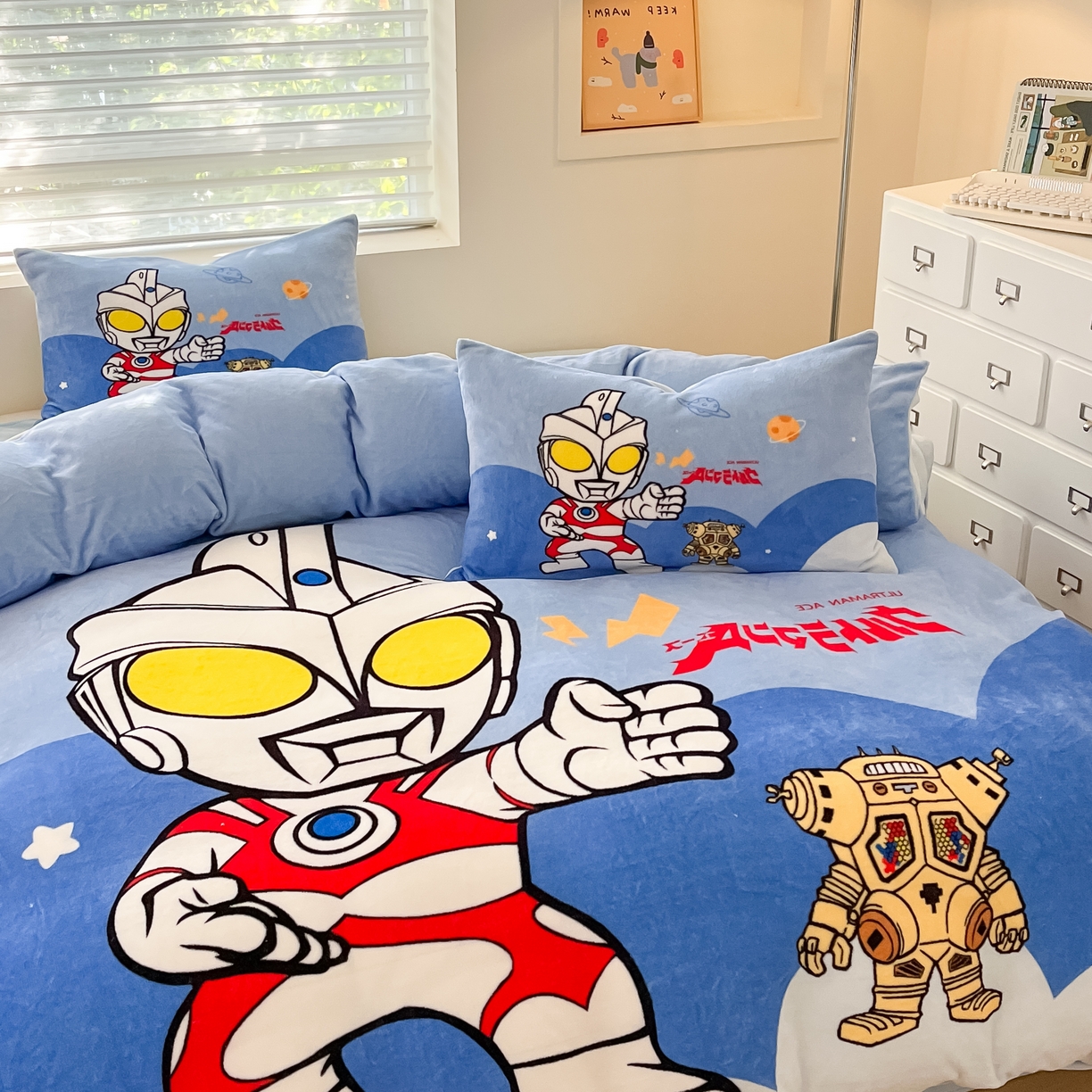 91家纺网 家纺一手货源 找家纺 蘭菲家纺 2025新款奥特曼牛奶绒四件套 奥特曼-出击