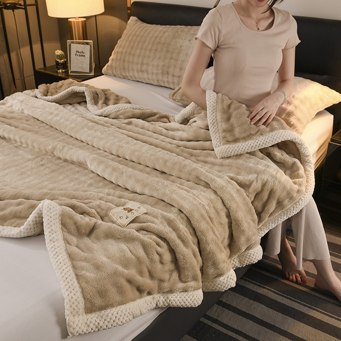 91家纺网 家纺一手货源 找家纺 yyds网供 2025新款仿兔绒毛毯子超柔毛绒毯面包格高克重盖毯沙发毯冬季兔绒格 兔绒格-米咖-风格二