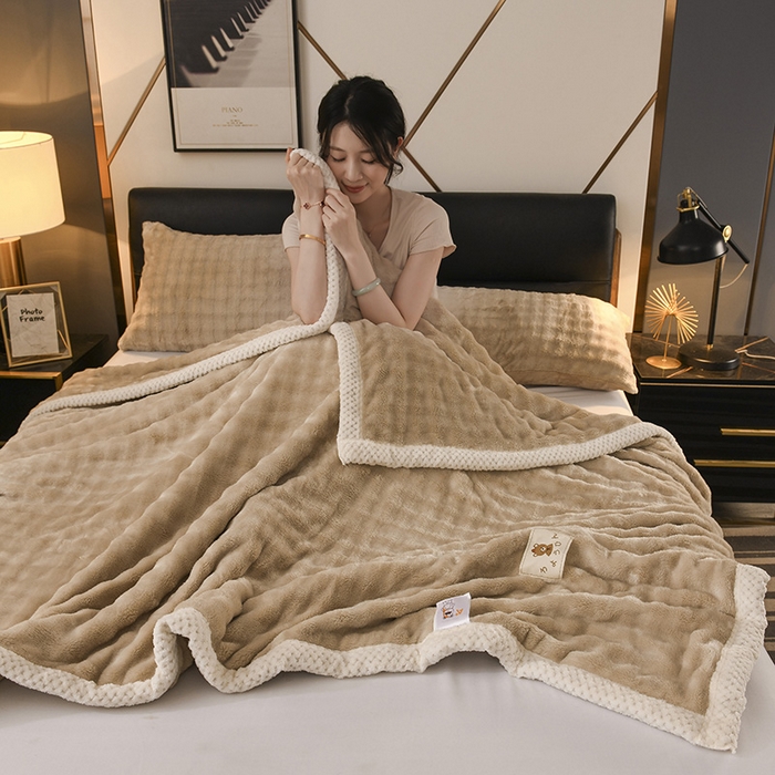 91家纺网 家纺一手货源 找家纺 yyds网供 2025新款仿兔绒毛毯子超柔毛绒毯面包格高克重盖毯沙发毯冬季兔绒格 兔绒格-米咖-风格二