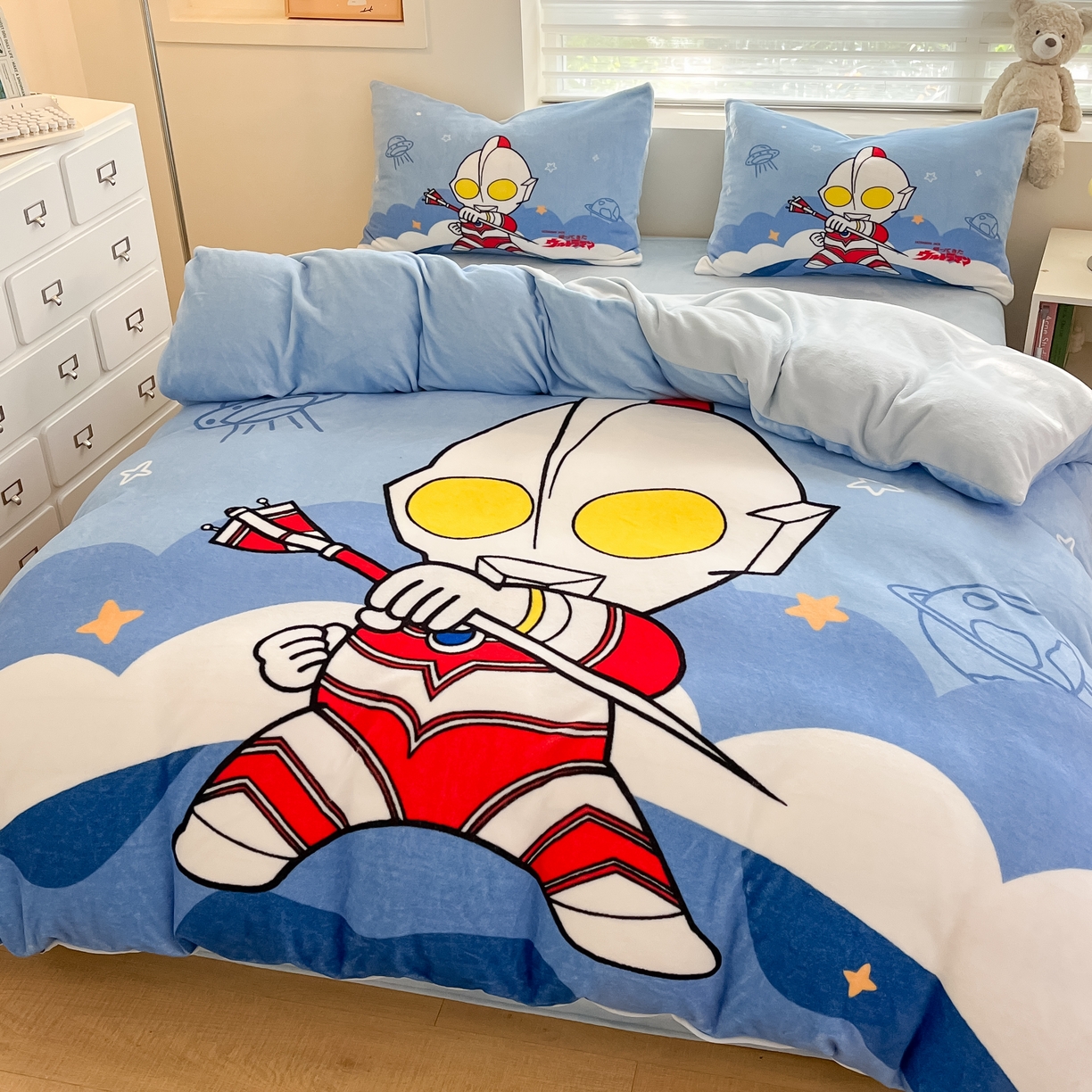 91家纺网 家纺一手货源 找家纺 蘭菲家纺 2025新款奥特曼牛奶绒四件套 奥特曼-独行者