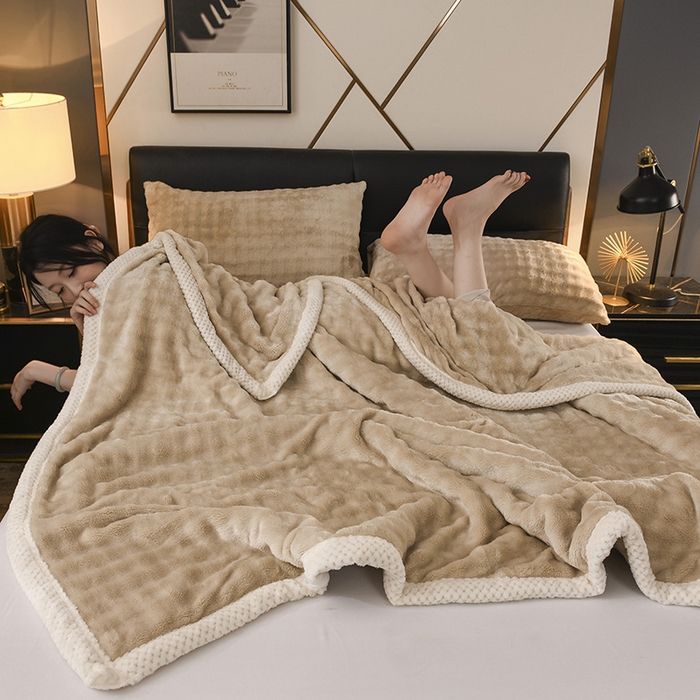 91家纺网 家纺一手货源 找家纺 yyds网供 2025新款仿兔绒毛毯子超柔毛绒毯面包格高克重盖毯沙发毯冬季兔绒格 兔绒格-米咖