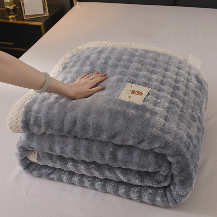 91家纺网 家纺一手货源 找家纺 yyds网供 2025新款仿兔绒毛毯子超柔毛绒毯面包格高克重盖毯沙发毯冬季兔绒格 兔绒格-雾蓝