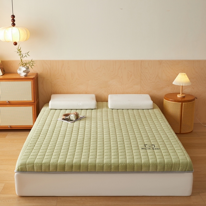 91家纺网 家纺一手货源 找家纺 （总）喜她床垫 2025新款保暖牛奶绒抗压棉床垫（专版烫画）