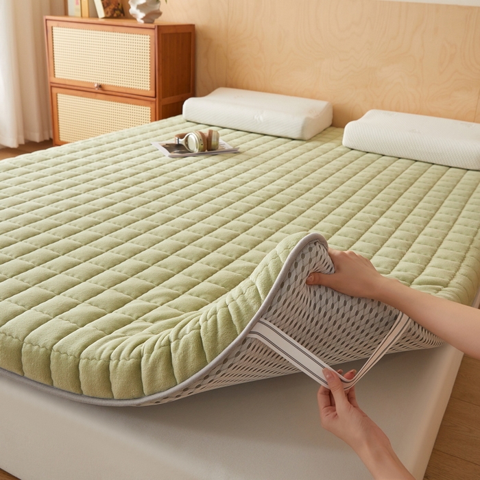91家纺网 家纺一手货源 找家纺 喜她床垫 2025新款保暖牛奶绒抗压棉床垫（专版烫画） 牛奶绒绿（8cm）