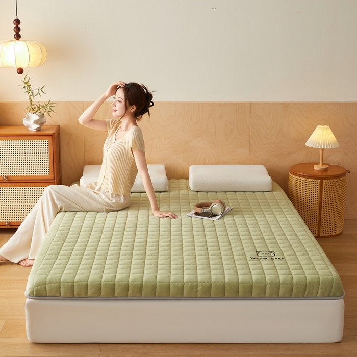 91家纺网 家纺一手货源 找家纺 喜她床垫 2025新款保暖牛奶绒抗压棉床垫（专版烫画） 牛奶绒绿（8cm）