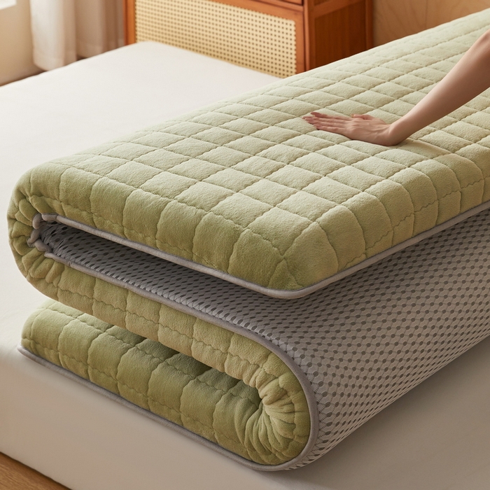 91家纺网 家纺一手货源 找家纺 喜她床垫 2025新款保暖牛奶绒抗压棉床垫（专版烫画） 牛奶绒绿（8cm）