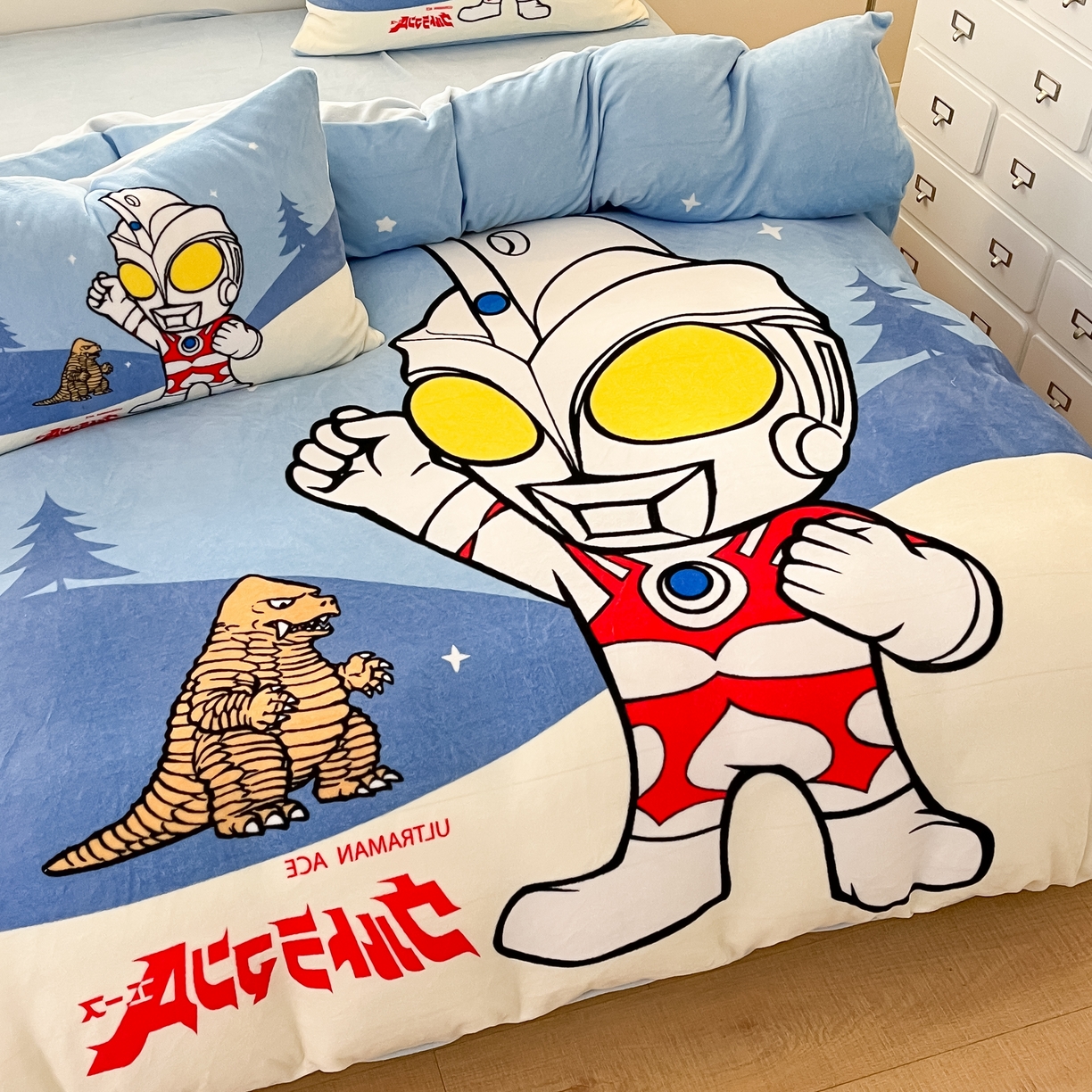 91家纺网 家纺一手货源 找家纺 蘭菲家纺 2025新款奥特曼牛奶绒四件套 奥特曼-归来