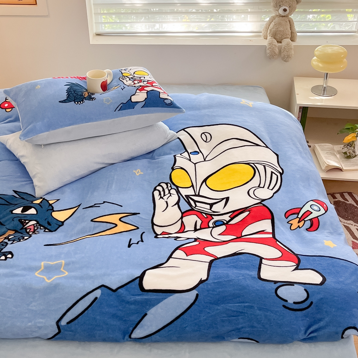 91家纺网 家纺一手货源 找家纺 蘭菲家纺 2025新款奥特曼牛奶绒四件套 奥特曼-闪电