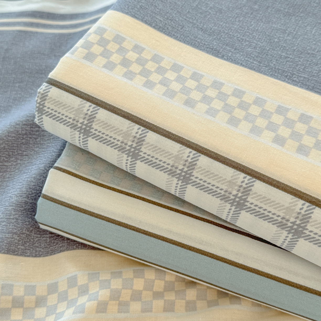 91家纺网 家纺一手货源 找家纺 尚帛 2026新款全棉品质喷气印花爆款四件套 多规格套件 单品系列-单床单 爱之艺术-灰