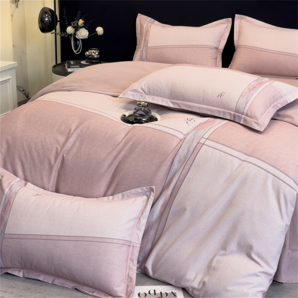 91家纺网 家纺一手货源 找家纺 喜四方 2025新款加厚全棉大版印花四件套 周末限定 粉