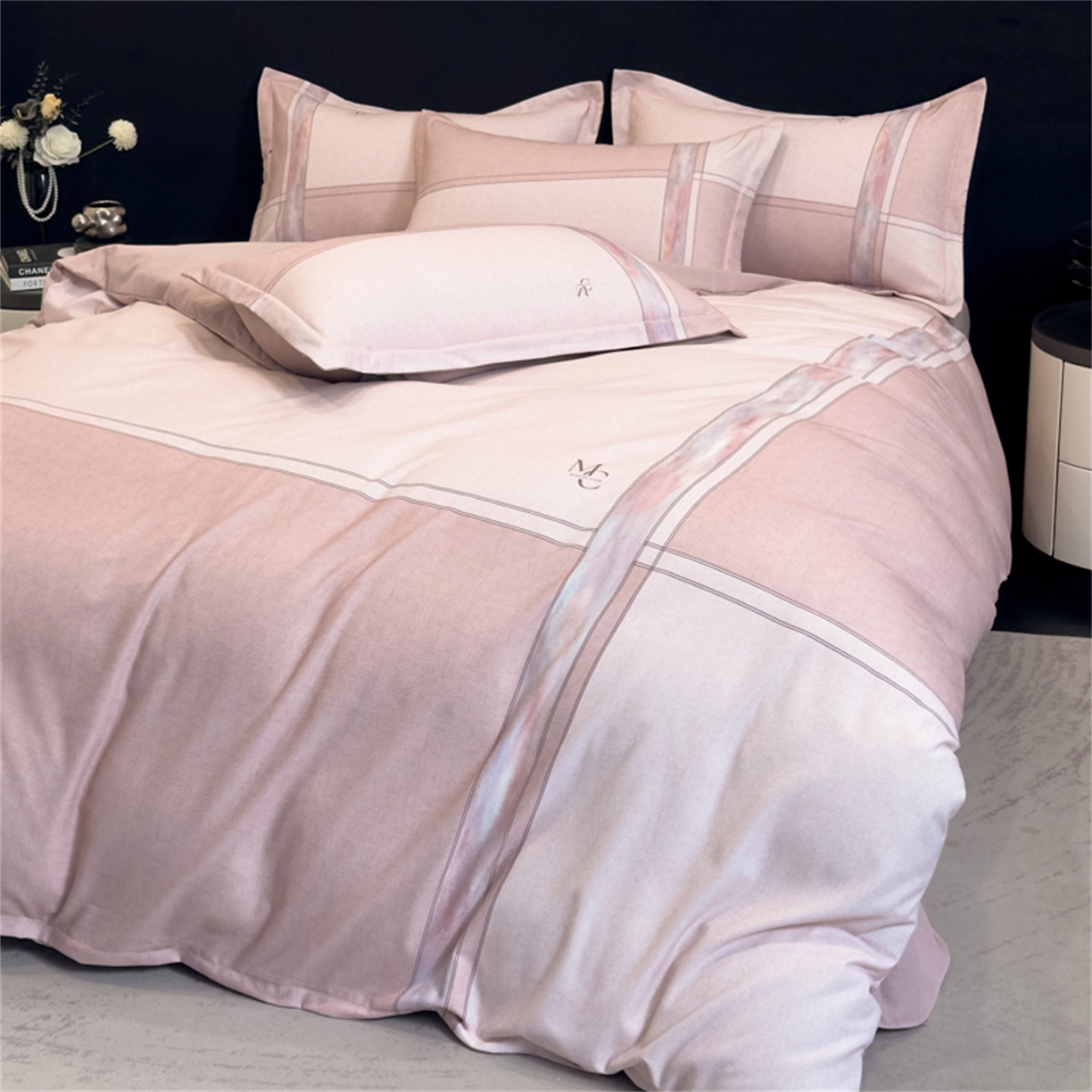 91家纺网 家纺一手货源 找家纺 喜四方 2025新款加厚全棉大版印花四件套 周末限定 粉