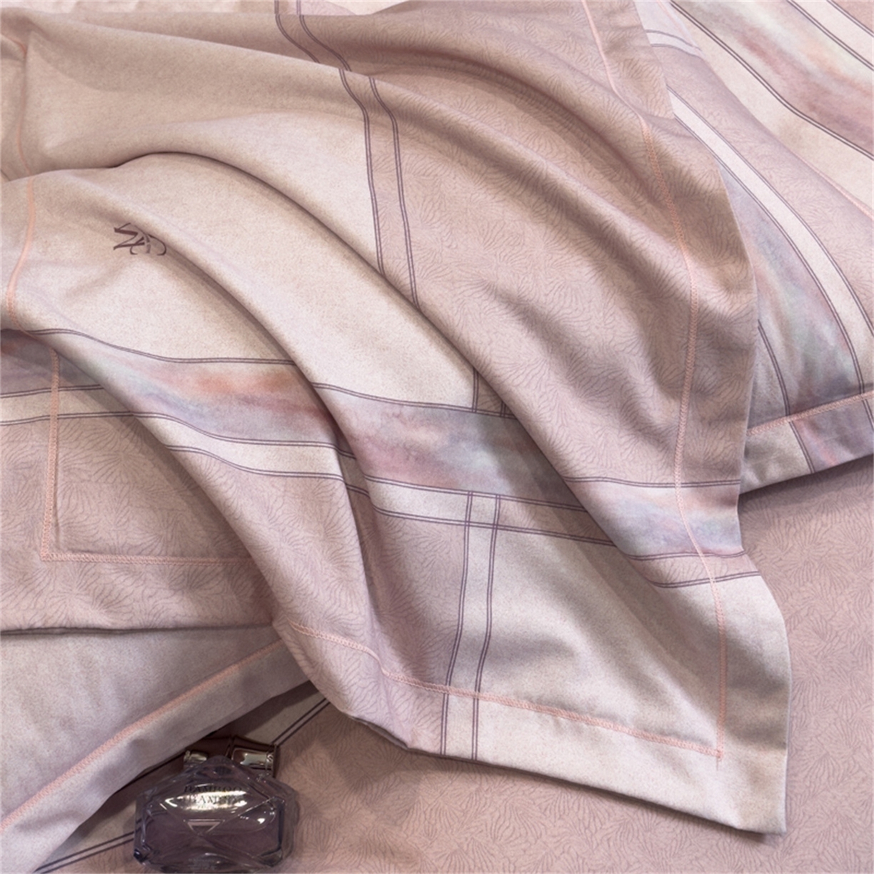 91家纺网 家纺一手货源 找家纺 喜四方 2025新款加厚全棉大版印花四件套 周末限定 粉