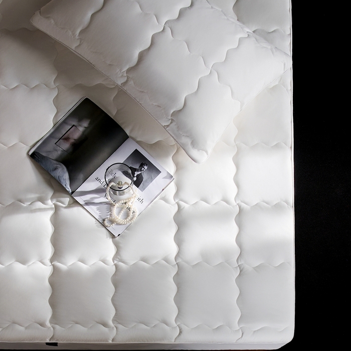 91家纺网 家纺一手货源 找家纺 丽笙被芯 2025新款抑菌低致敏四季床护垫 抑菌低致敏四季床护垫 床笠款