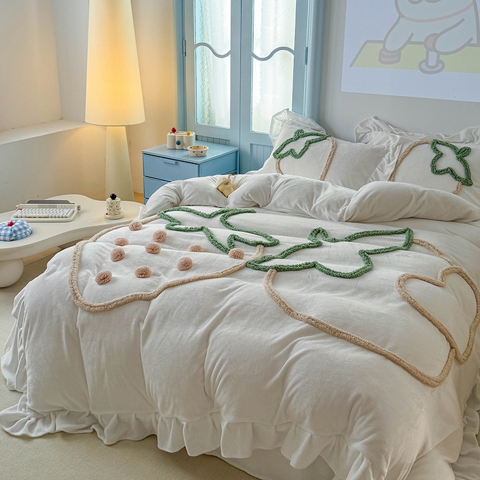 91家纺网 家纺一手货源 找家纺 缘生活 2025新款牛奶绒-簇绒绣草莓四件套 簇绒绣草莓-本白