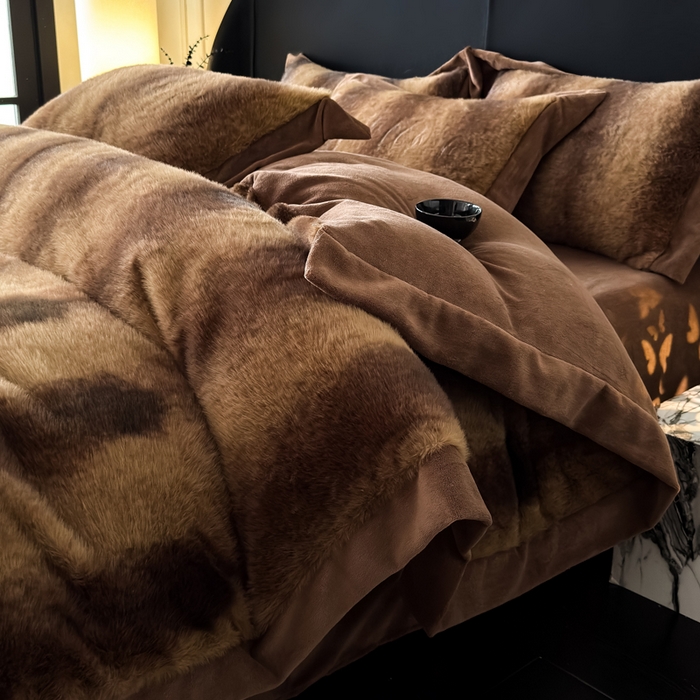 91家纺网 家纺一手货源 找家纺 九花鹿 2025新款宽边水貂绒皮草绒四件套 水貂绒-巴洛克