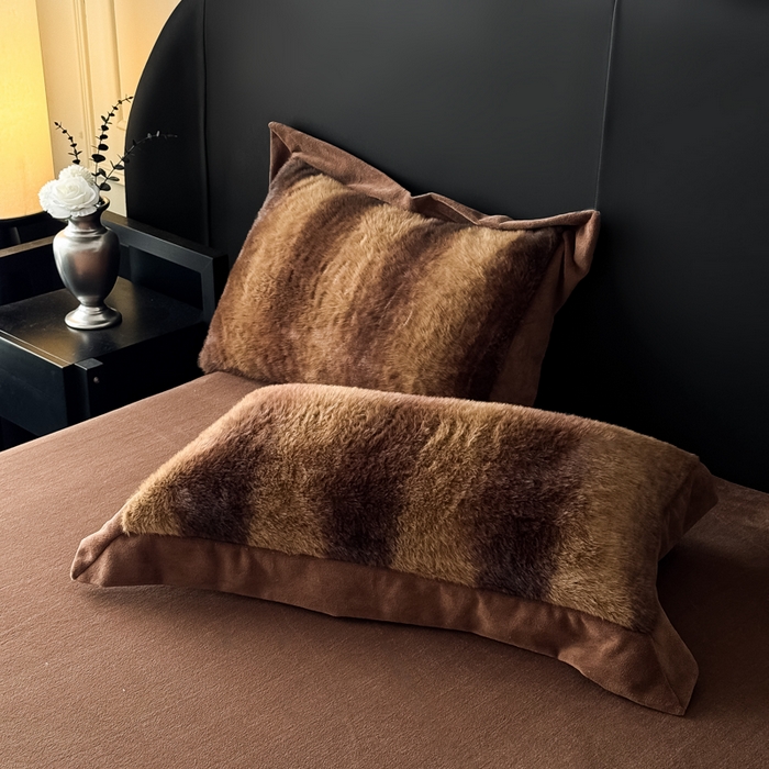 91家纺网 家纺一手货源 找家纺 九花鹿 2025新款宽边水貂绒皮草绒四件套 水貂绒-巴洛克