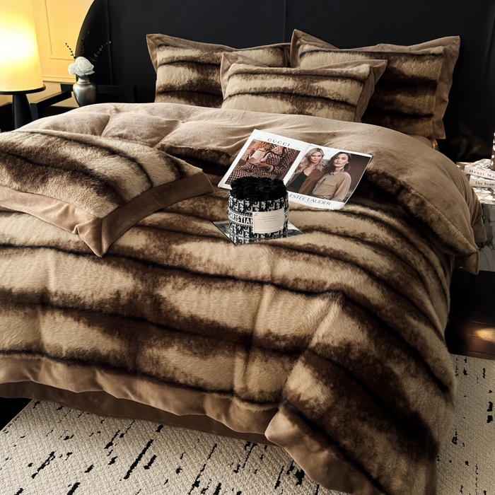 91家纺网 家纺一手货源 找家纺 九花鹿 2025新款宽边水貂绒皮草绒四件套 水貂绒-佩兹利