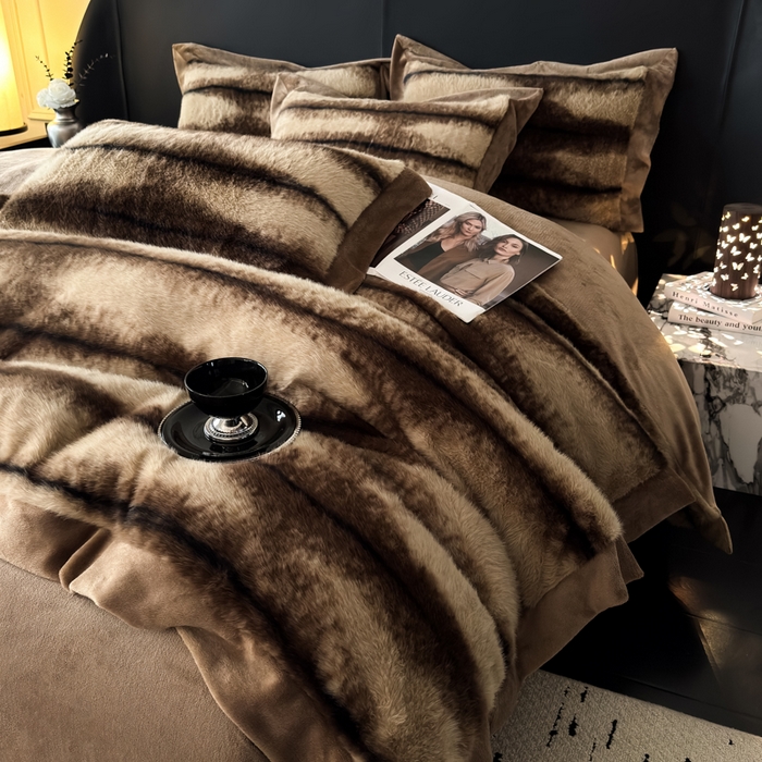 91家纺网 家纺一手货源 找家纺 九花鹿 2025新款宽边水貂绒皮草绒四件套 水貂绒-佩兹利