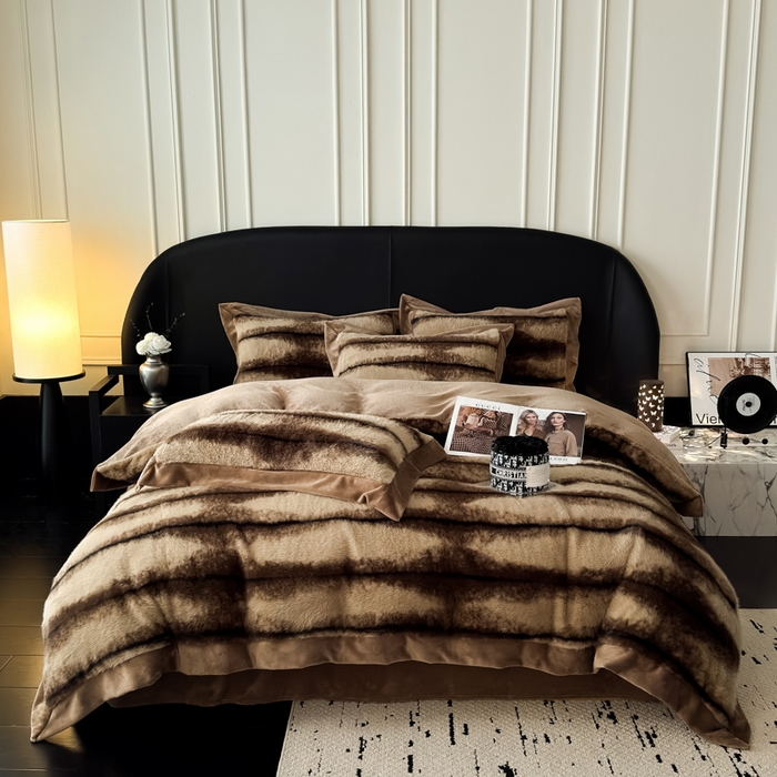 91家纺网 家纺一手货源 找家纺 九花鹿 2025新款宽边水貂绒皮草绒四件套 水貂绒-佩兹利