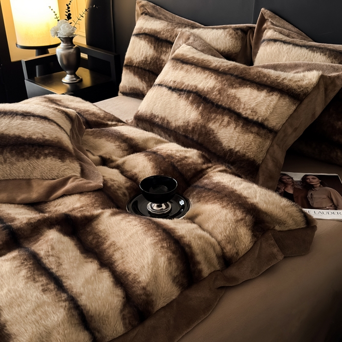 91家纺网 家纺一手货源 找家纺 九花鹿 2025新款宽边水貂绒皮草绒四件套 水貂绒-佩兹利