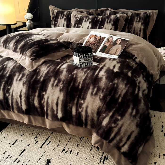 91家纺网 家纺一手货源 找家纺 （总）九花鹿 2025新款宽边水貂绒皮草绒四件套