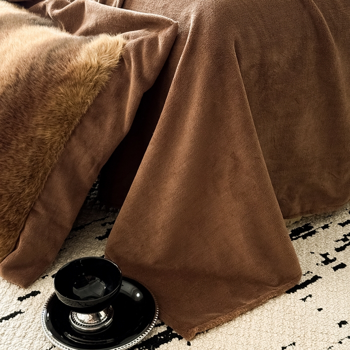 91家纺网 家纺一手货源 找家纺 九花鹿 2025新款宽边水貂绒皮草绒四件套 水貂绒-巴洛克