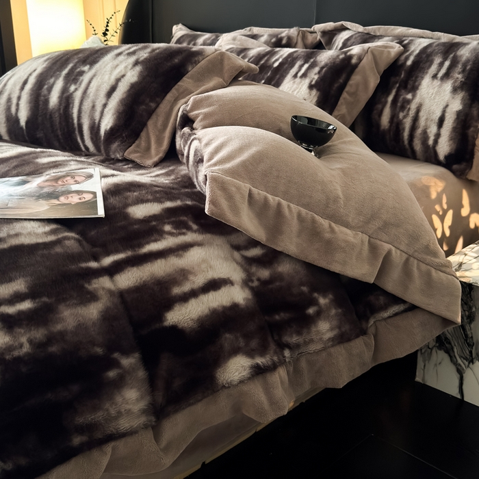 91家纺网 家纺一手货源 找家纺 九花鹿 2025新款宽边水貂绒皮草绒四件套 水貂绒-艾莉