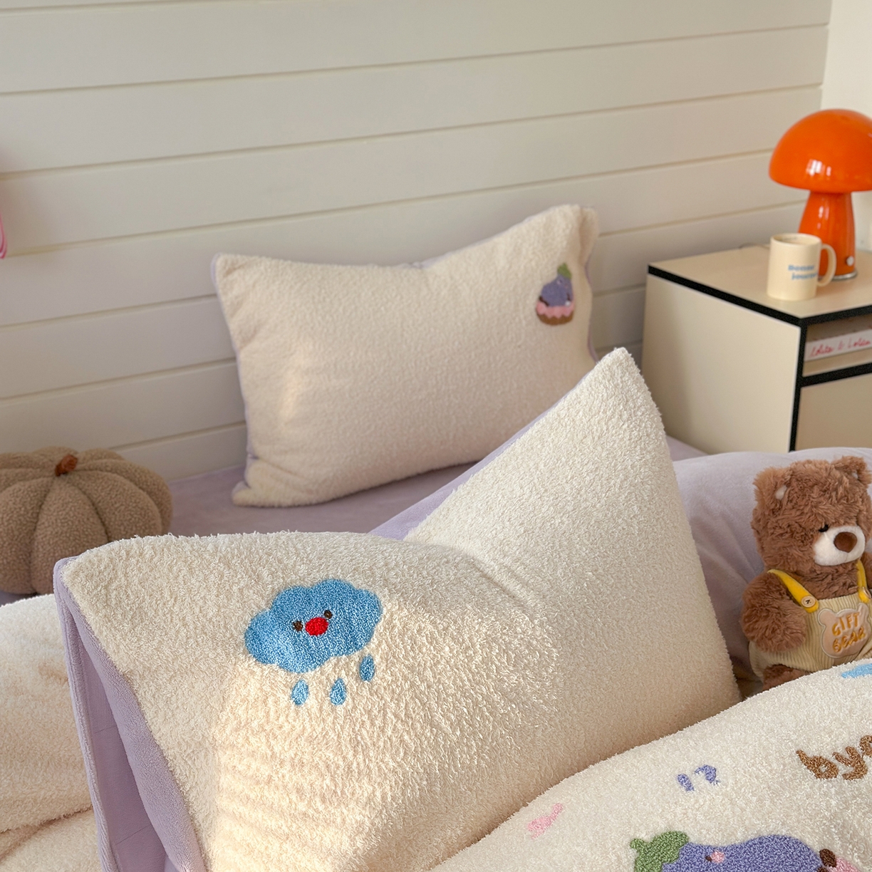 91家纺网 家纺一手货源 找家纺 柚子YOUTH 2025新款双面泰迪绒毛巾绣四件套 小茄子