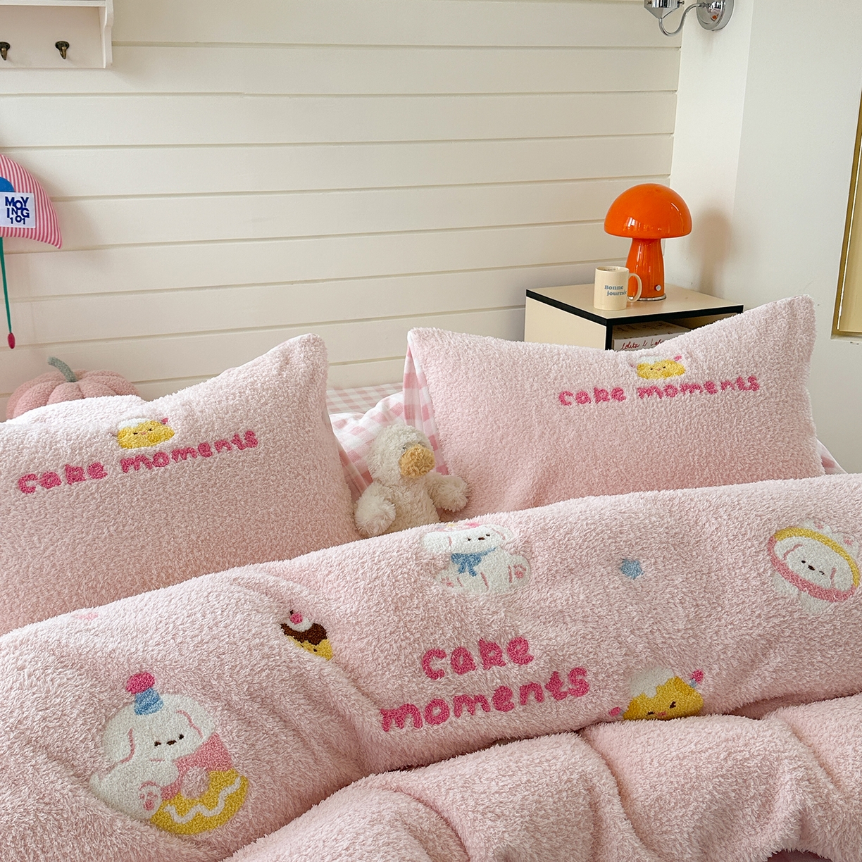 91家纺网 家纺一手货源 找家纺 柚子YOUTH 2025新款双面泰迪绒毛巾绣四件套 甜甜圈