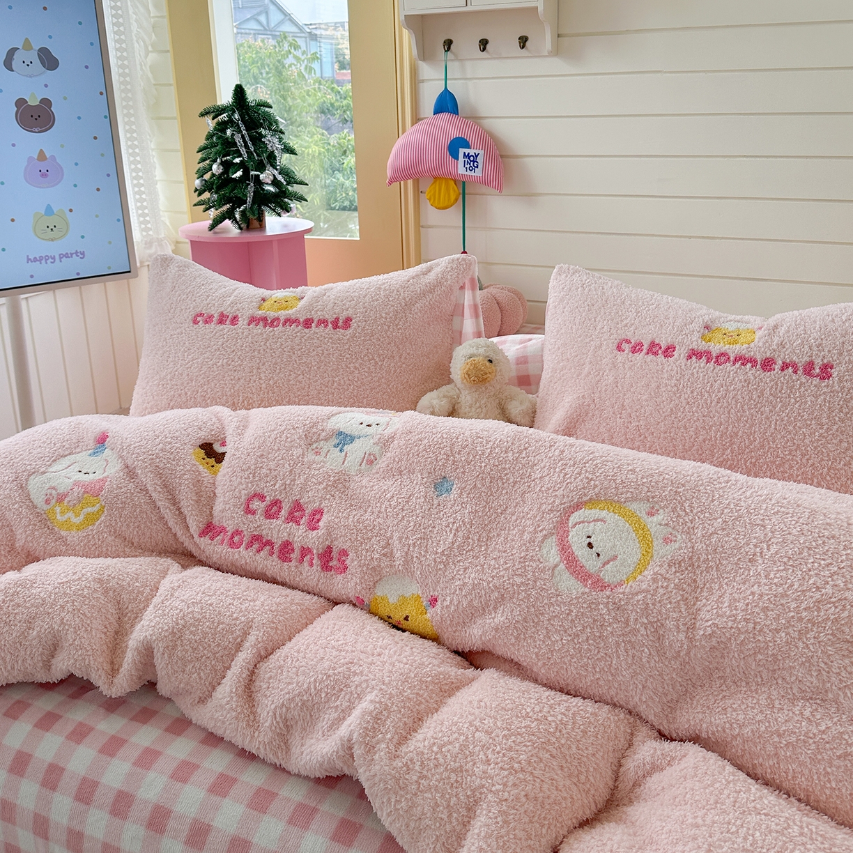 91家纺网 家纺一手货源 找家纺 柚子YOUTH 2025新款双面泰迪绒毛巾绣四件套 甜甜圈